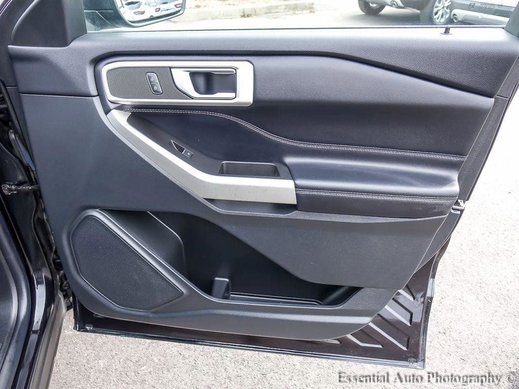 Certified 2022 Ford Explorer XLT w/ Equipment Group 202A image 27