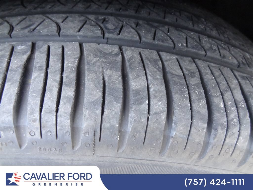 Certified 2023 Ford Explorer Platinum w/ Technology Package AWD/4WD image 16