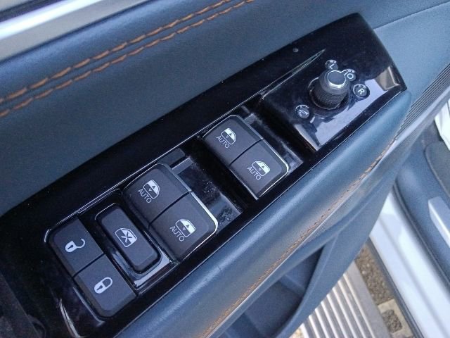 Used 2022 Jeep Grand Wagoneer Series II w/ Premium Group II AWD/4WD image 12