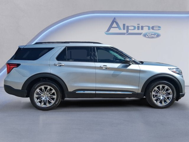 Certified 2025 Ford Explorer Active w/ Active Comfort Package AWD/4WD image 6