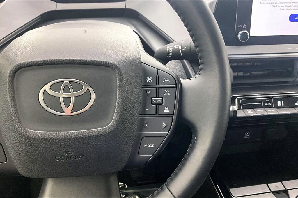 Used 2025 Toyota Prius LE FWD image 19