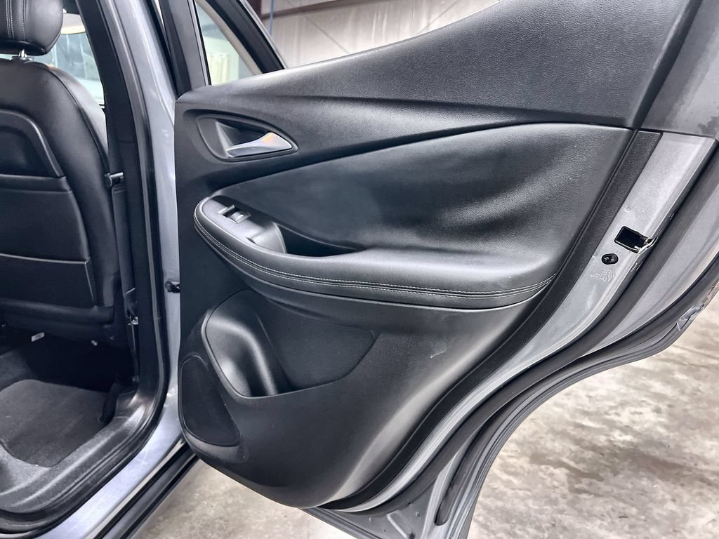 Used 2021 Buick Encore GX Preferred FWD image 24