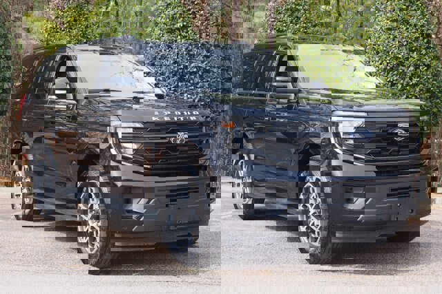 Certified 2025 Ford Expedition Active image 7