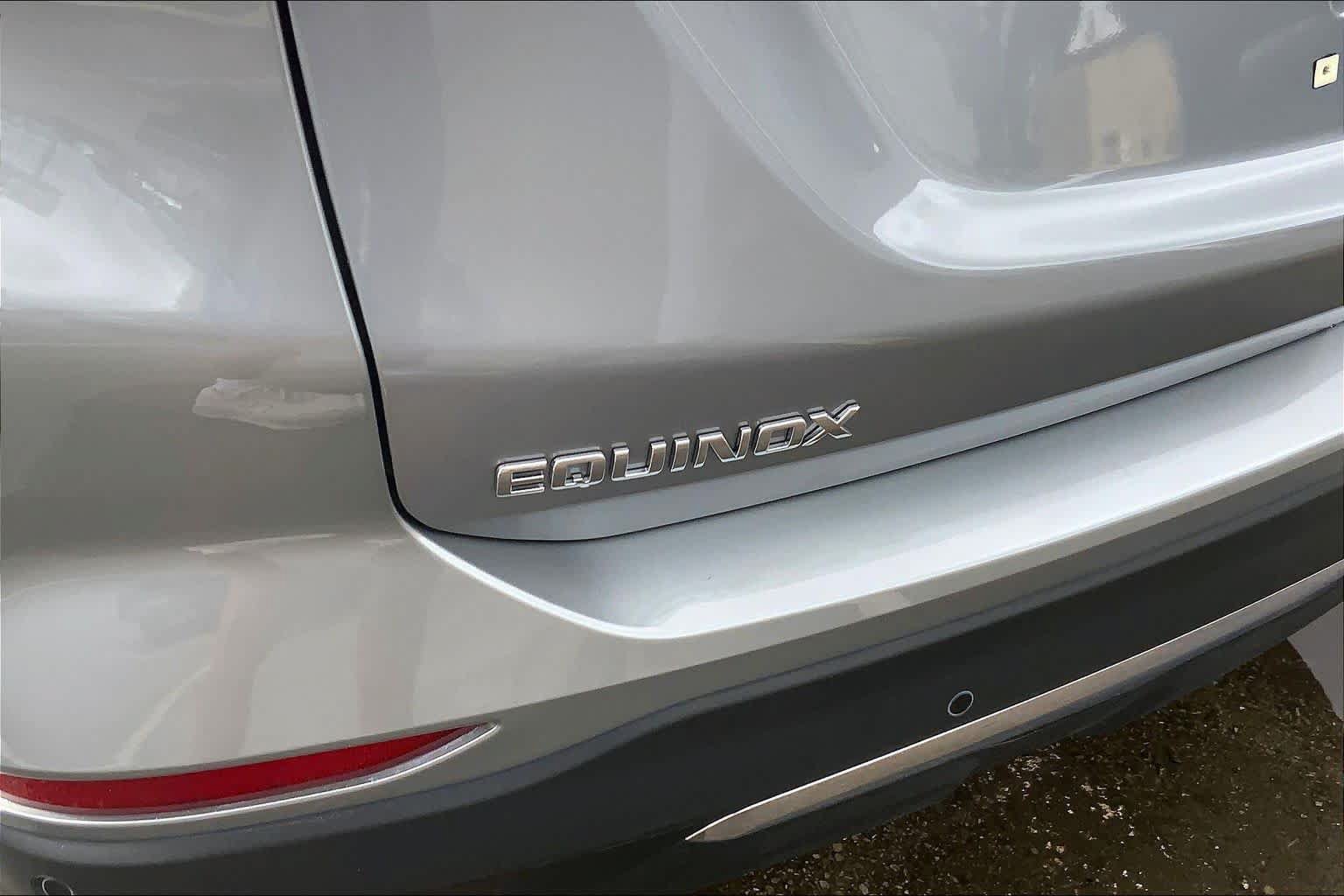 Used 2024 Chevrolet Equinox Premier FWD image 31