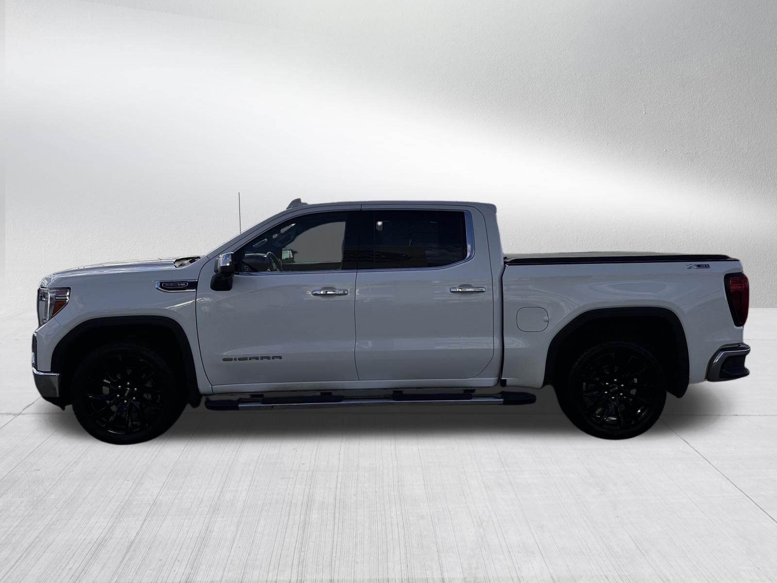 Used 2022 GMC Sierra 1500 SLT w/ SLT Premium Plus Package AWD/4WD image 4