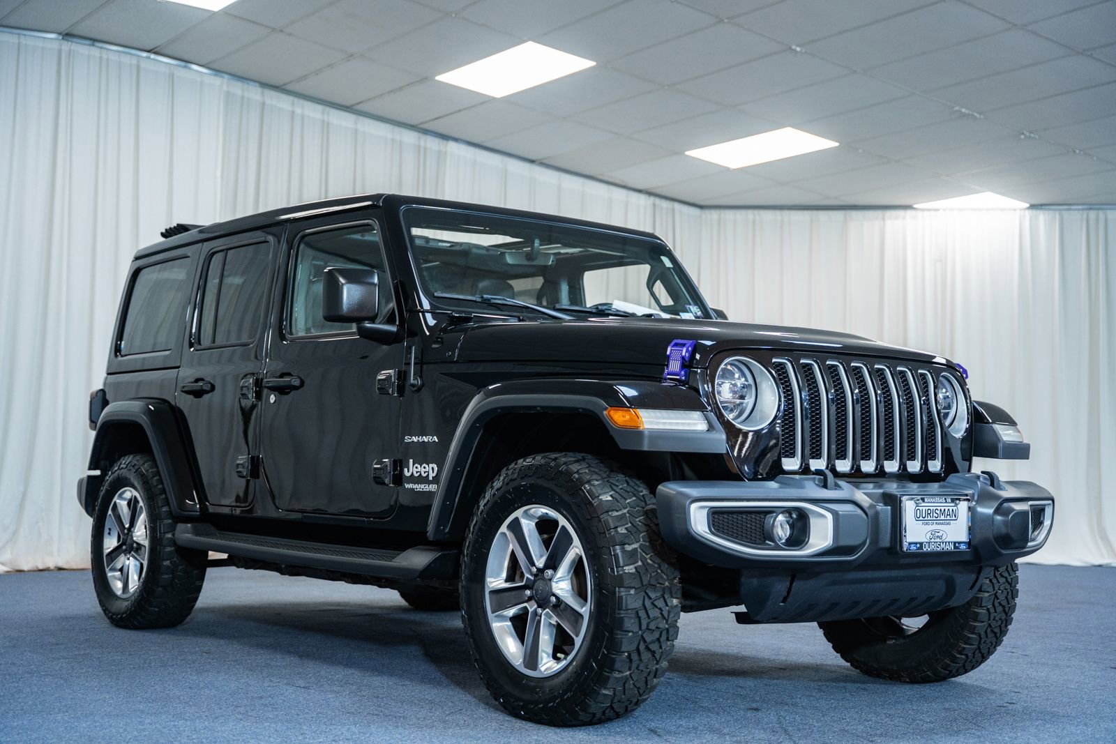 Used 2021 Jeep Wrangler Unlimited Sahara w/ Uconnect 4C Nav & Sound Group AWD/4WD image 1