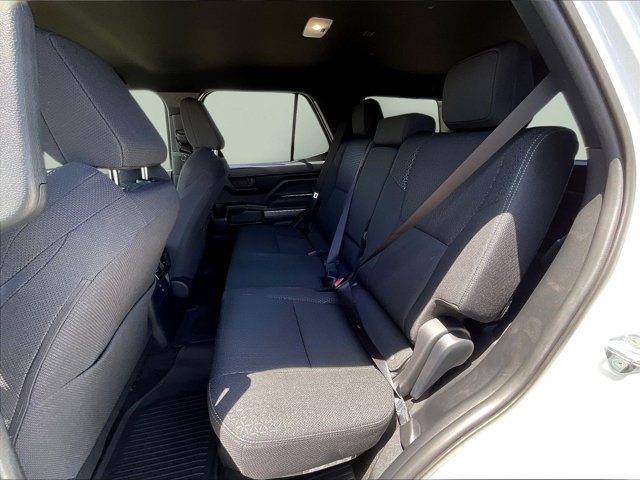 Used 2025 Toyota 4Runner SR5 AWD/4WD image 28