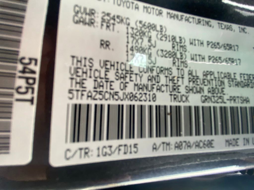 Used 2018 Toyota Tacoma TRD Sport w/ Technology Package RWD image 31