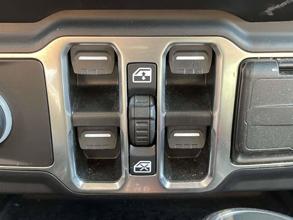 Used 2023 Jeep Gladiator Sport AWD/4WD image 16