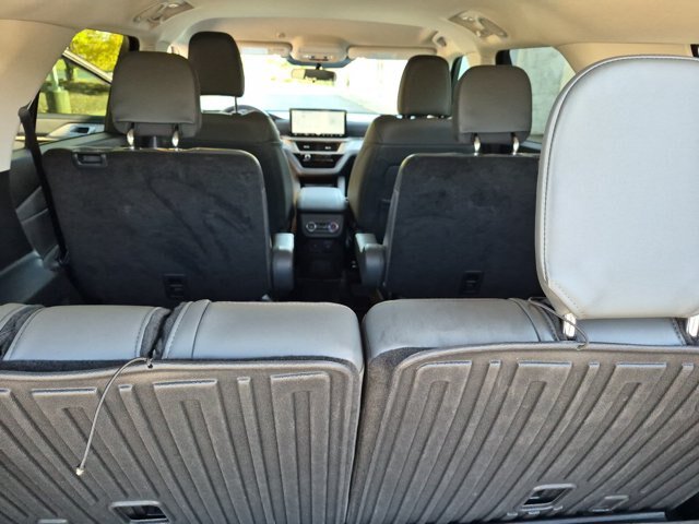 Certified 2025 Ford Explorer Active w/ Active Comfort Package RWD image 32