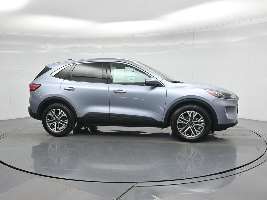 Certified 2022 Ford Escape SEL w/ Class II Trailer Tow Package image 11