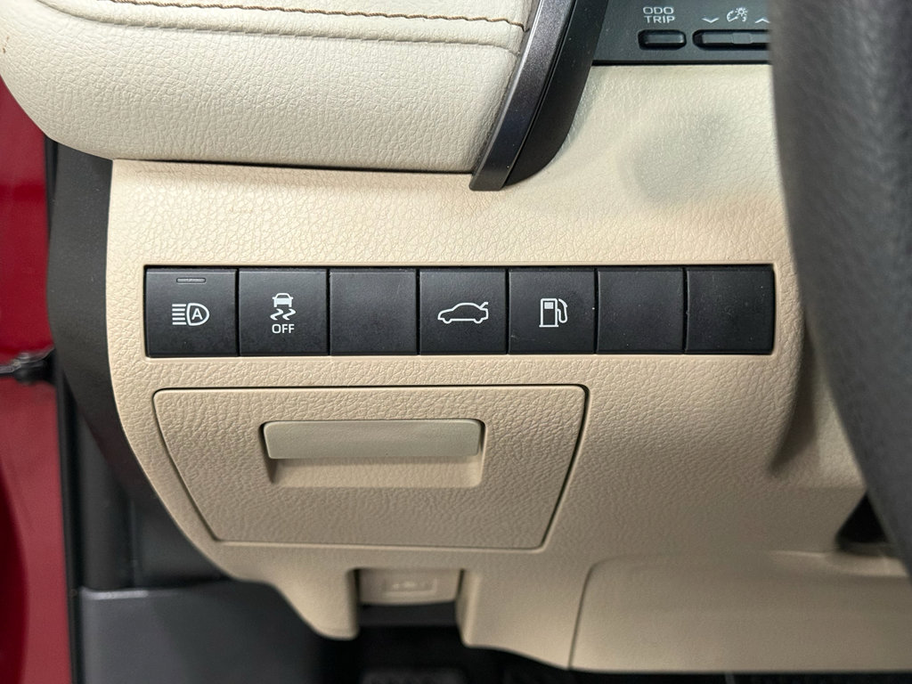 Used 2018 Toyota Camry LE w/ Audio Package image 11