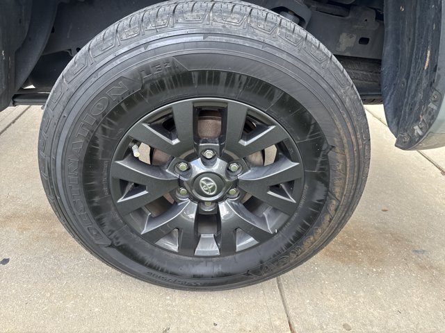 Used 2020 Toyota Tacoma SR5 RWD image 10