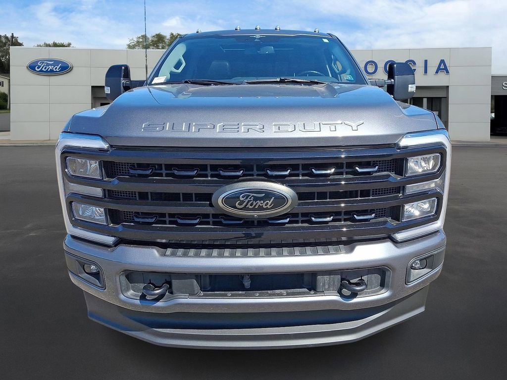 Certified 2023 Ford F250 Lariat w/ Black Appearance Package image 7