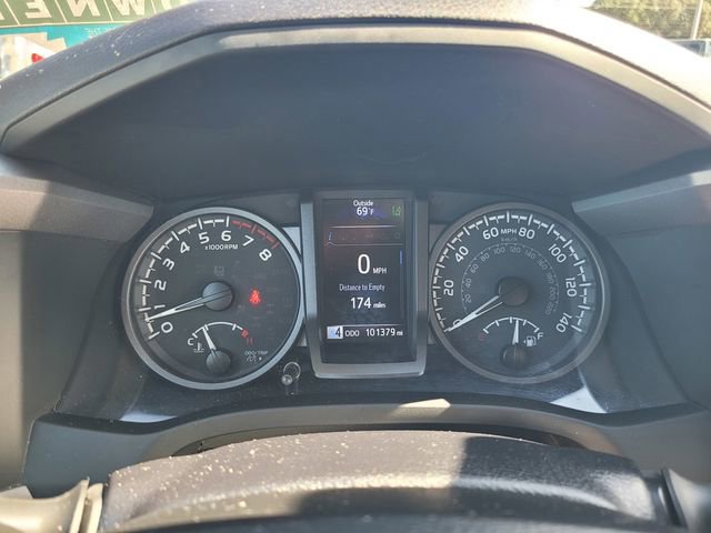 Used 2023 Toyota Tacoma TRD Off-Road w/ TRD Premium Off Road Package image 29