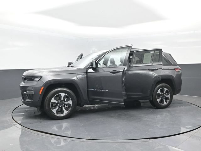 Used 2024 Jeep Grand Cherokee Limited 4xe AWD/4WD image 32