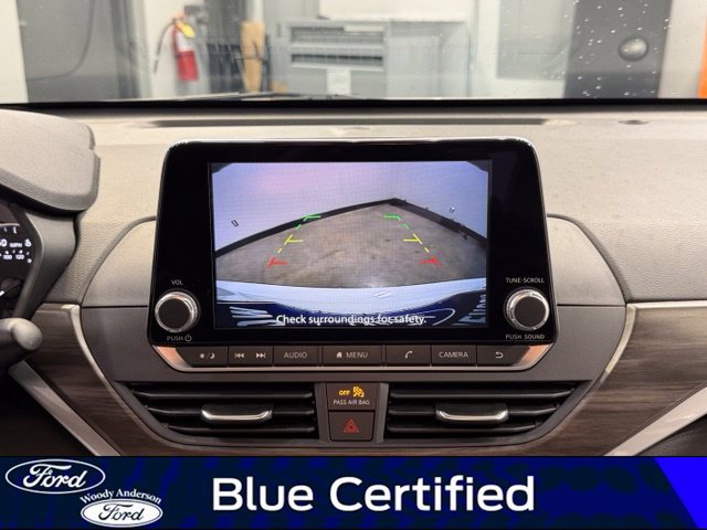Used 2025 Nissan Altima 2.5 SV FWD image 16