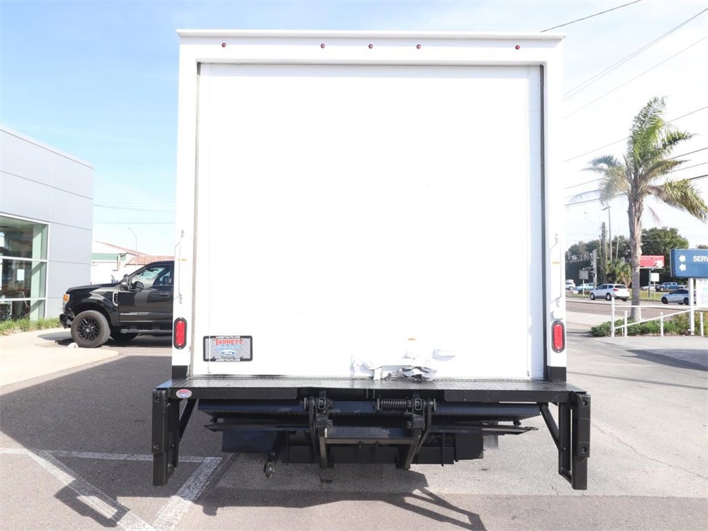 Certified 2022 Ford E-450 and Econoline 450 Super Duty w/ Power Windows & Locks Group image 3