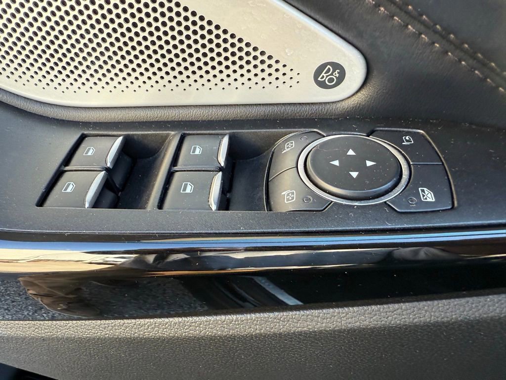 Certified 2022 Ford Explorer Platinum w/ Equipment Group 601A image 25