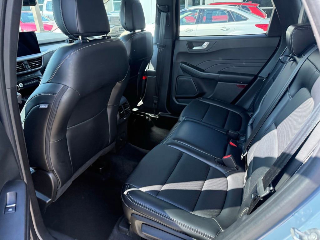Certified 2023 Ford Escape Platinum image 19