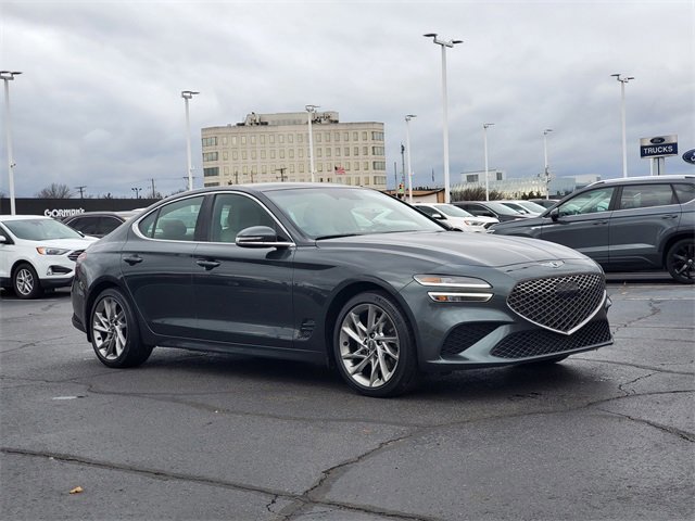 Used 2022 Genesis G70 2.0T image 4