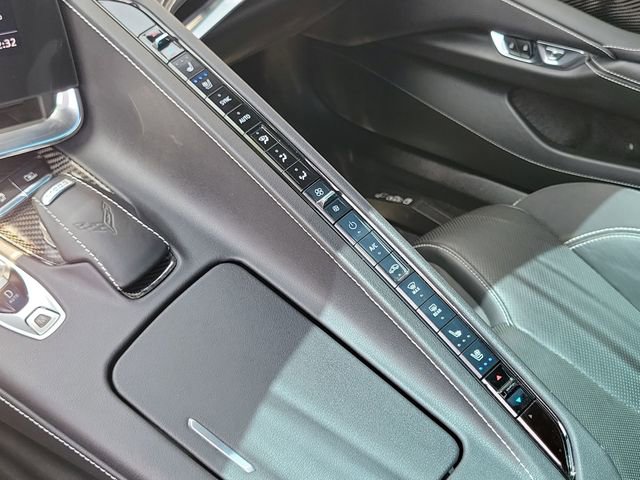 Used 2020 Chevrolet Corvette Stingray Preferred Cpe w/ 2LT Preferred Equipment Group RWD image 11