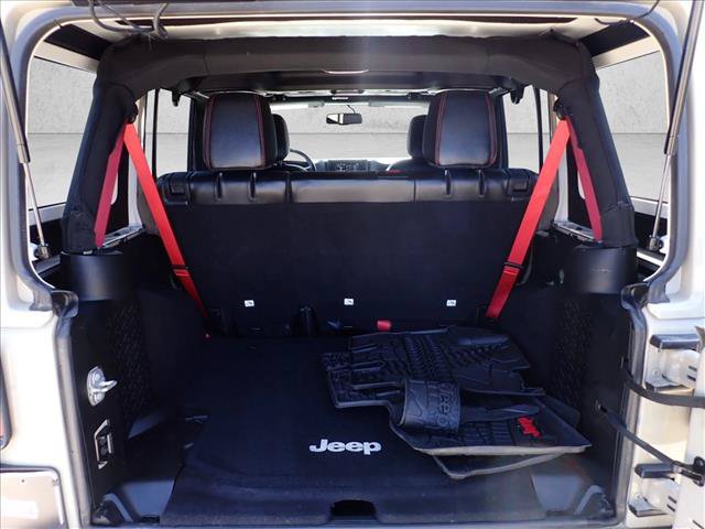 Used 2017 Jeep Wrangler Unlimited Rubicon AWD/4WD image 8