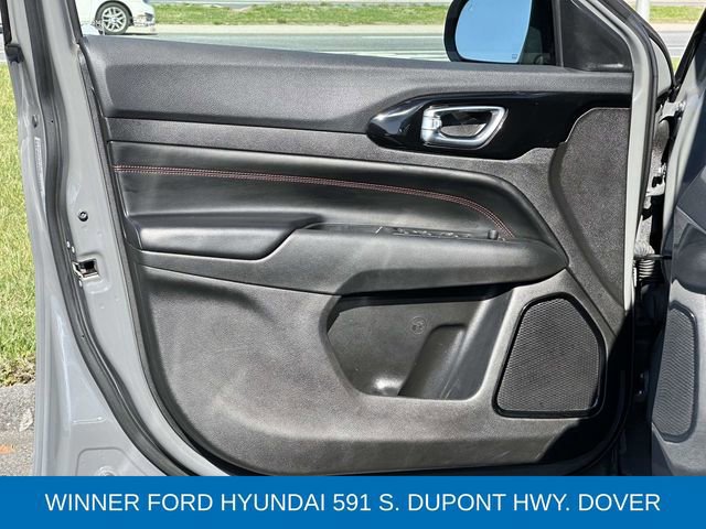 Used 2022 Jeep Compass Trailhawk w/ Trailer Tow Group image 16