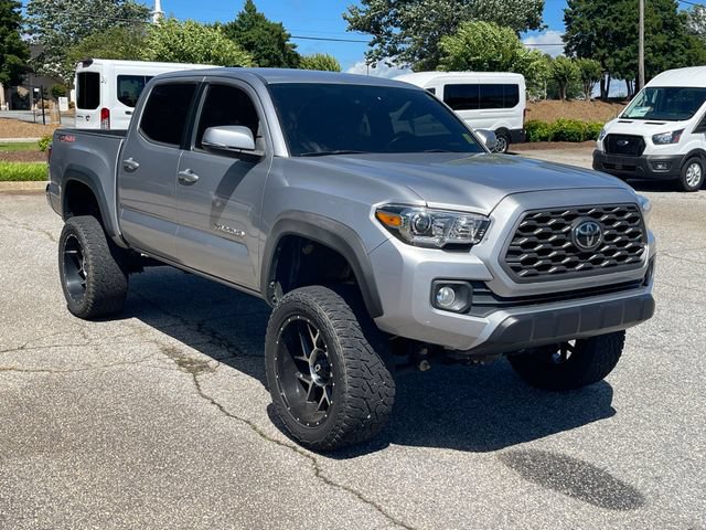 Used 2020 Toyota Tacoma TRD Off-Road AWD/4WD image 3