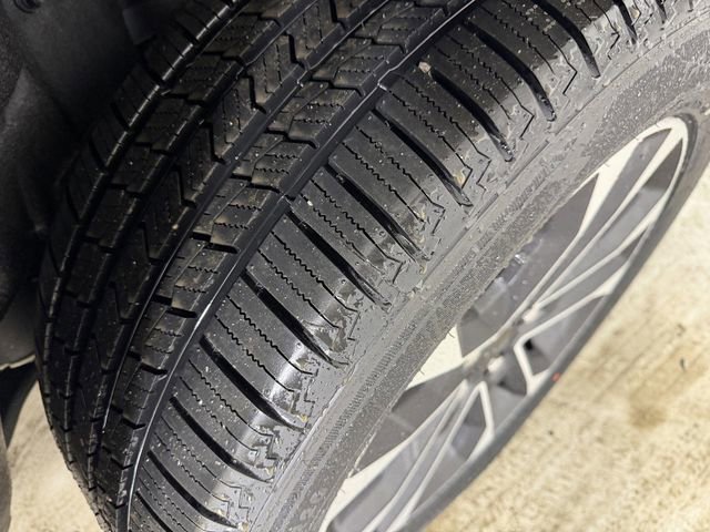 Used 2023 Jeep Grand Cherokee L Overland w/ Rear Seat Video Group I image 11