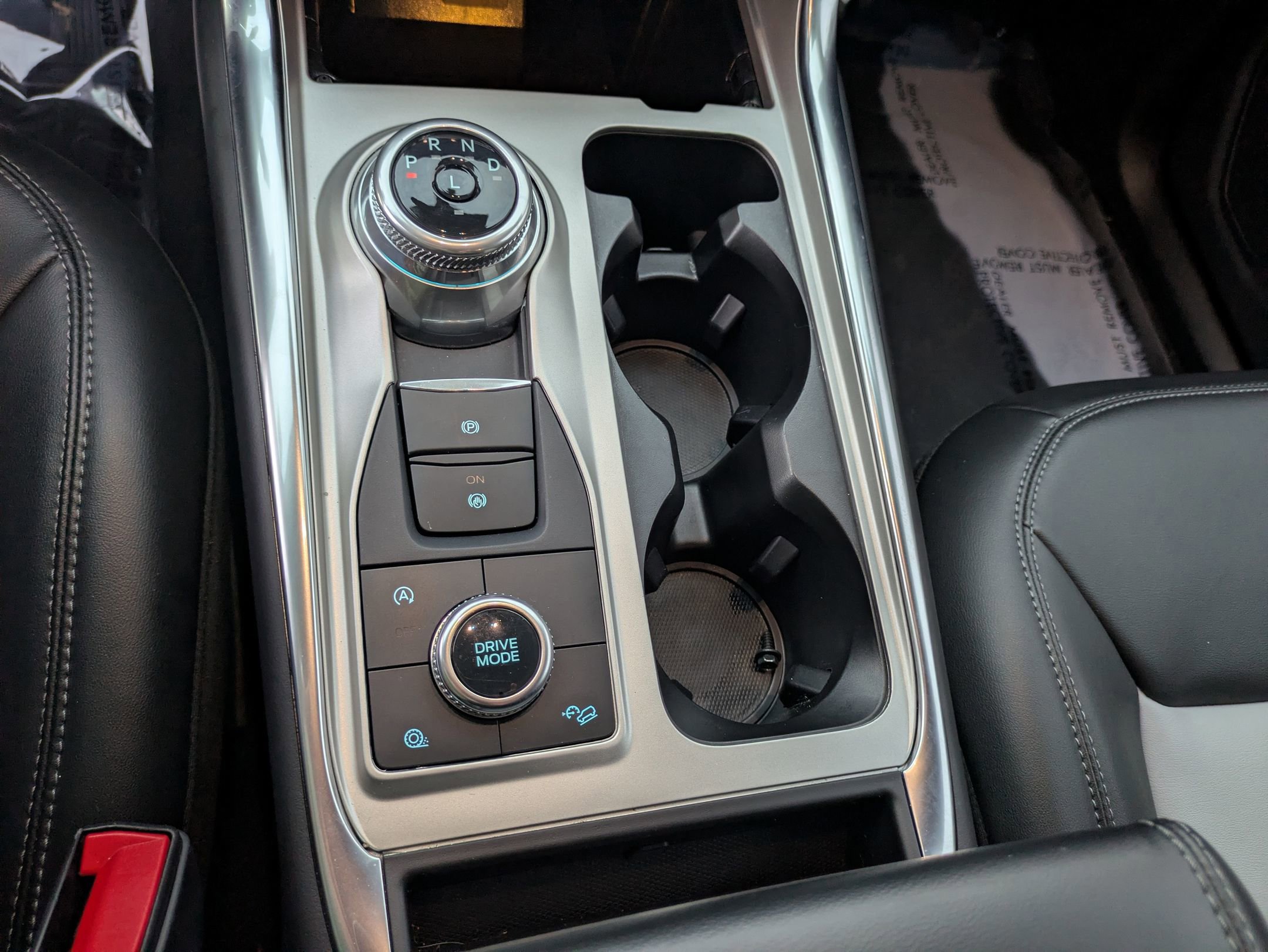 Certified 2024 Ford Explorer XLT w/ Equipment Group 202A image 22