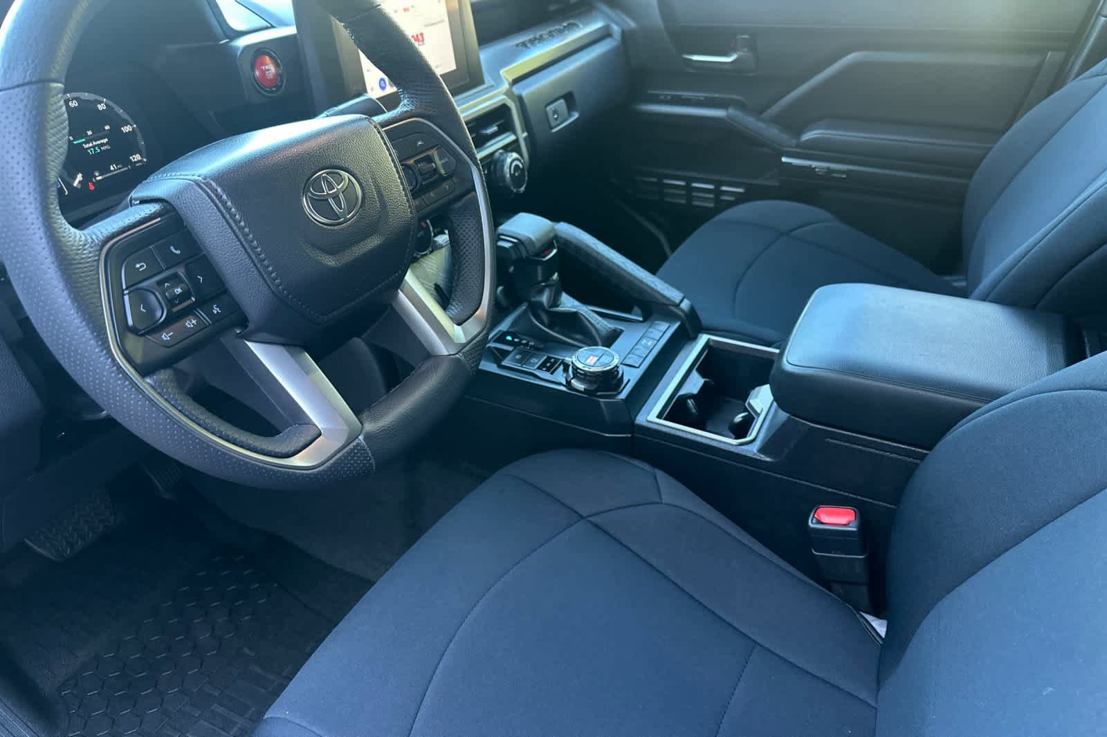 Used 2025 Toyota Tacoma TRD Off-Road AWD/4WD image 11