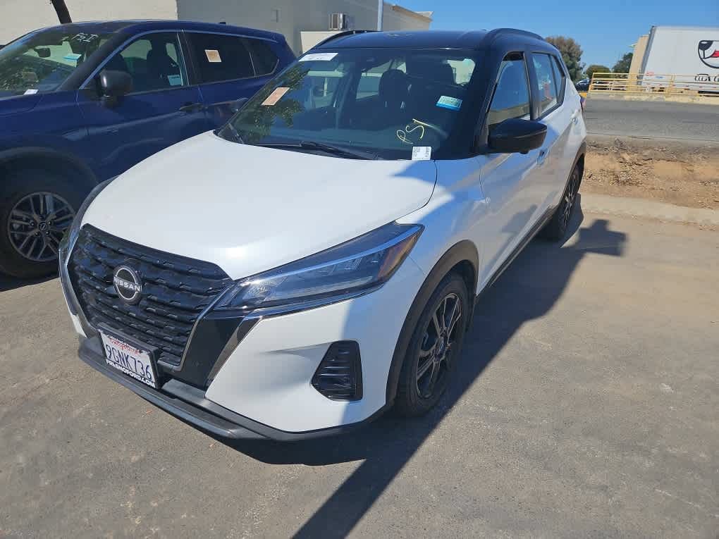 Used 2023 Nissan Kicks SR