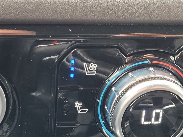 Used 2023 GMC Sierra 1500 SLT w/ SLT Premium Package image 21