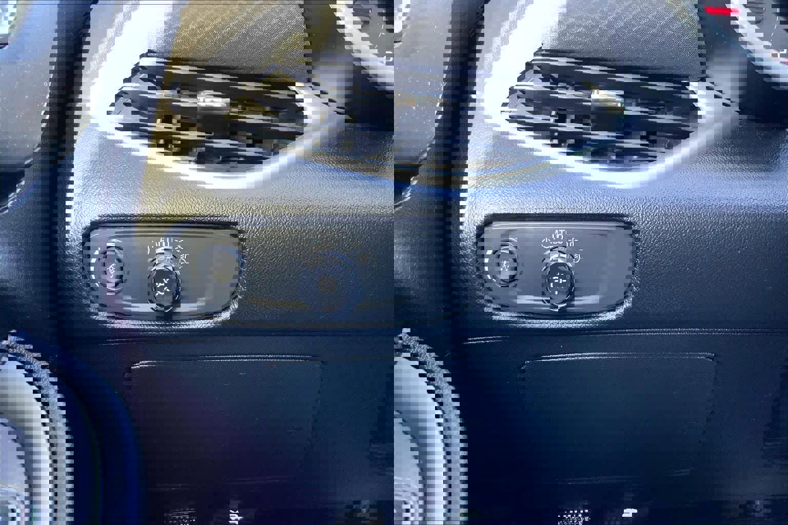 Used 2024 Chevrolet Malibu LS image 36