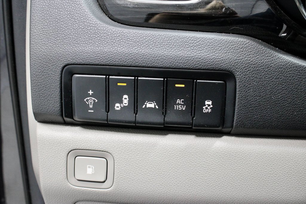 Used 2021 Kia Sedona SX image 31