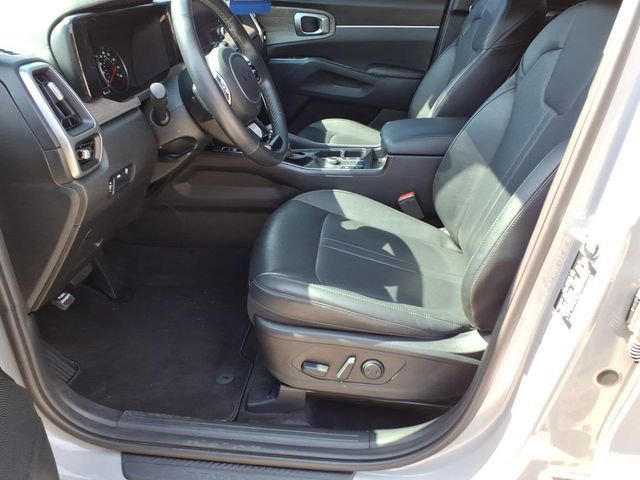 Used 2022 Kia Sorento S image 16