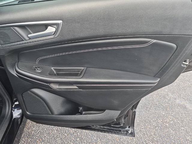 Certified 2024 Ford Edge Titanium AWD/4WD image 29