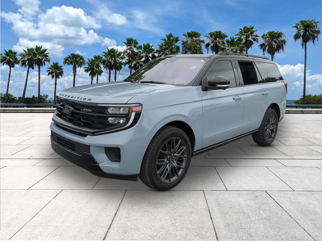 Certified 2025 Ford Expedition Platinum w/ Stealth Performance Package AWD/4WD image 3