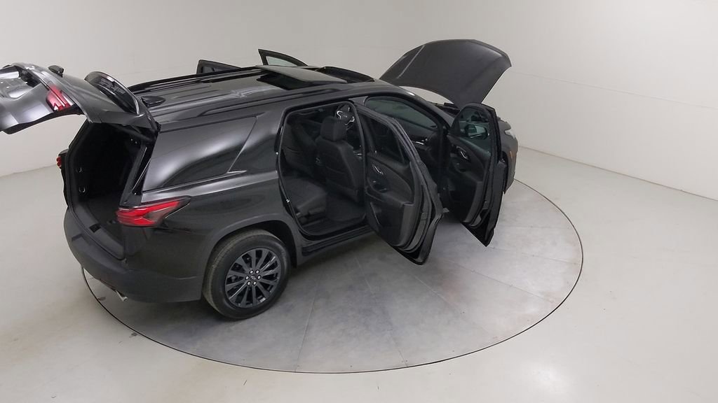 Used 2023 Chevrolet Traverse RS image 52