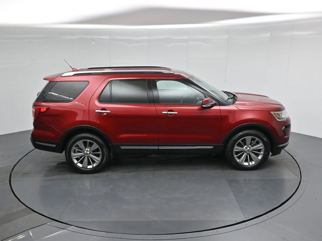Certified 2018 Ford Explorer Limited w/ Ford Safe & Smart Package image 9
