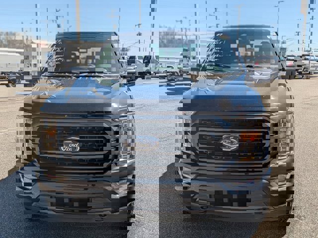 Certified 2022 Ford F150 XLT w/ Equipment Group 302A High image 9