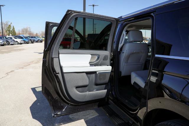 Certified 2025 Ford Expedition Max Platinum w/ Driver's Package image 33