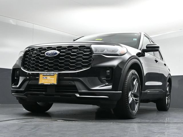 Certified 2025 Ford Explorer ST-Line w/ Premium Package AWD/4WD image 41
