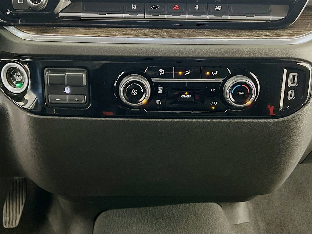 Used 2024 Chevrolet Silverado 2500 LT w/ Snow Plow Prep/Camper Package image 20