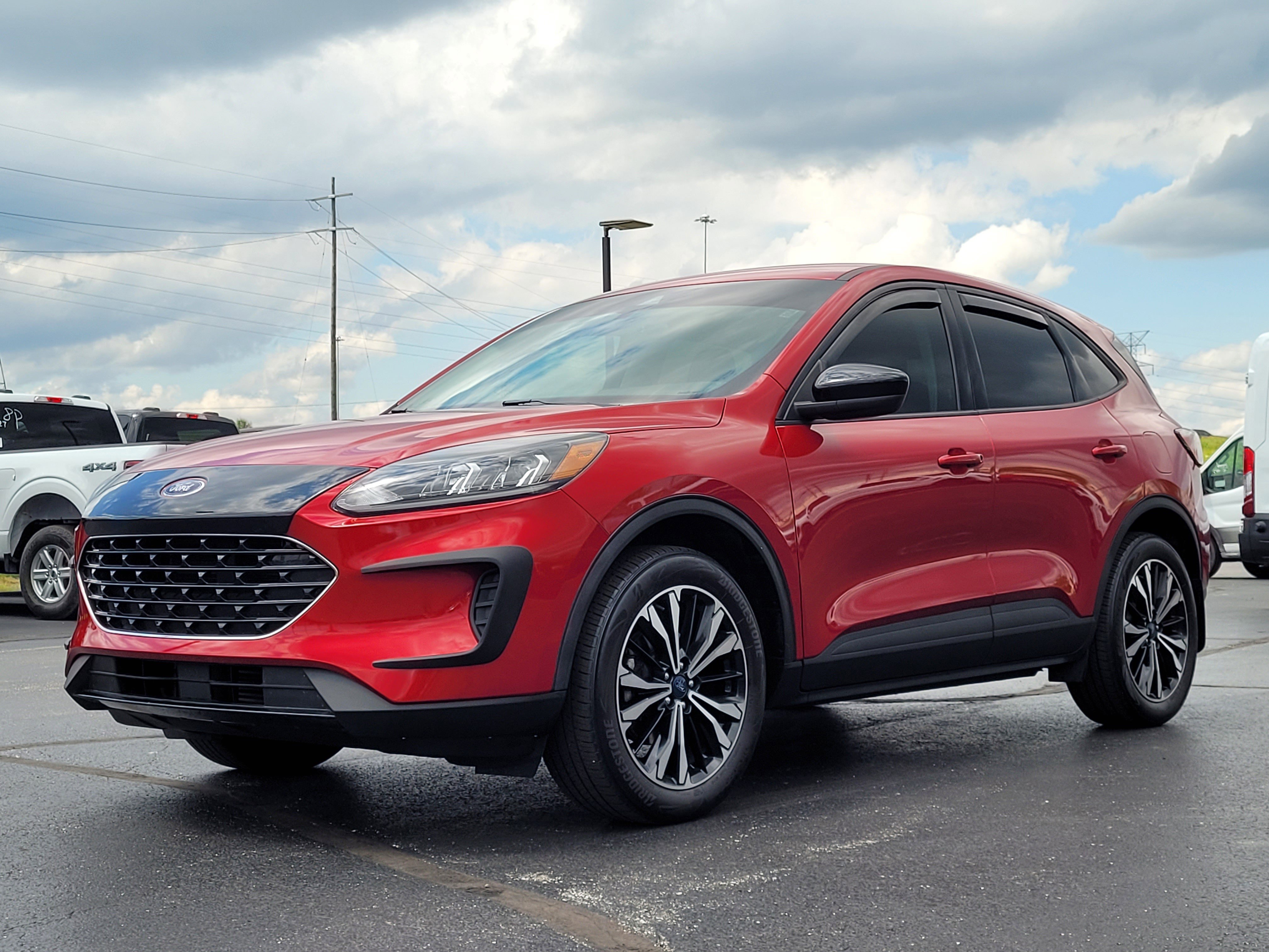 Certified 2022 Ford Escape SE w/ SE Sport Appearance Package AWD/4WD image 8