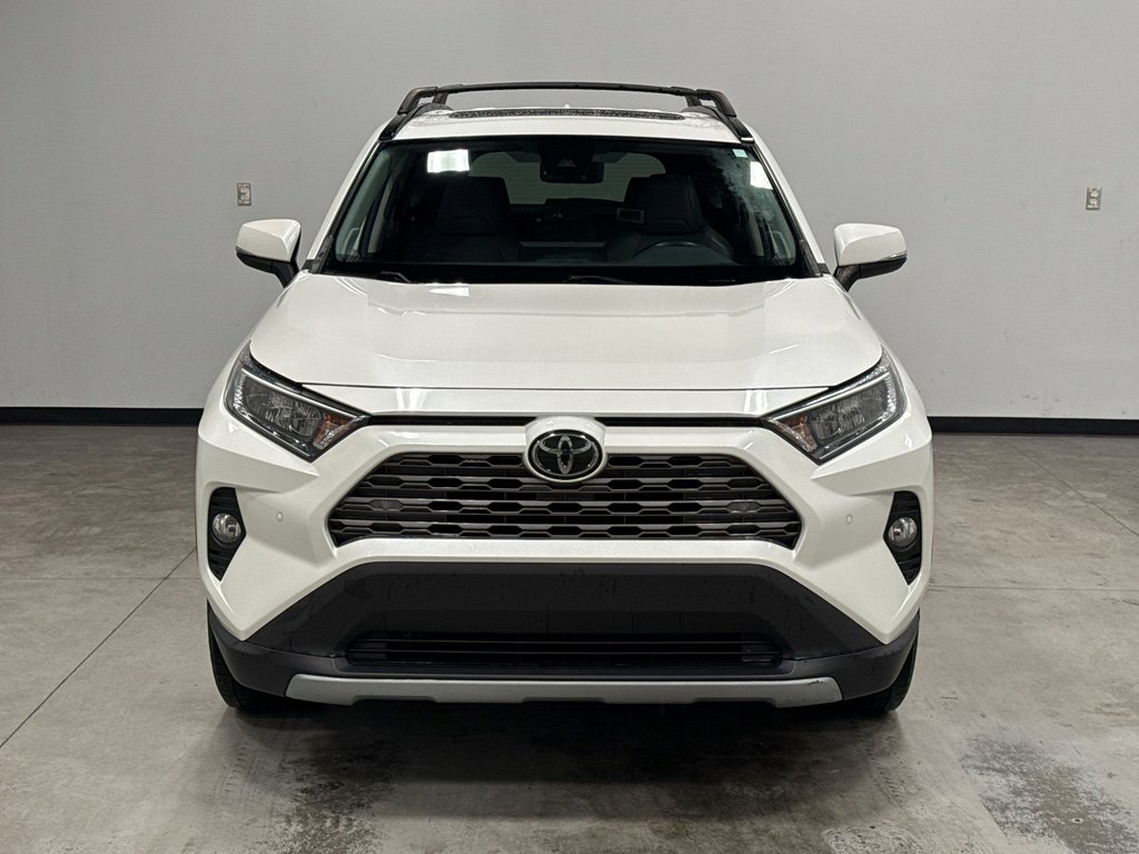 Used 2019 Toyota RAV4 Limited image 3