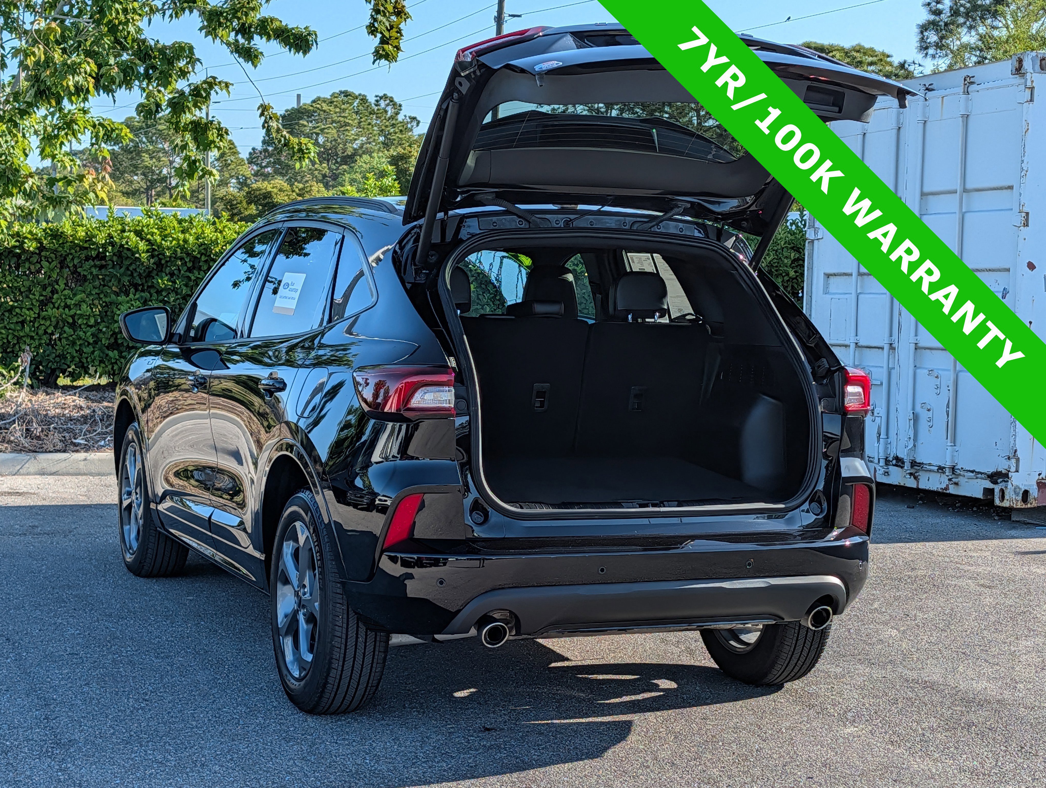 Certified 2024 Ford Escape ST-Line w/ Tech Pack #1 AWD/4WD image 3