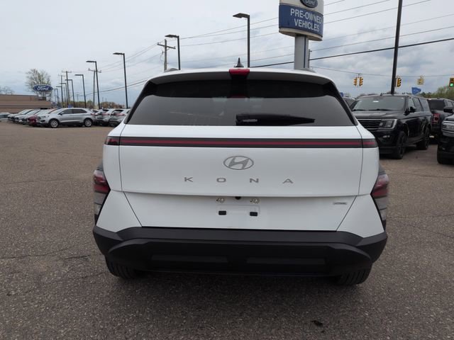 Used 2024 Hyundai Kona SEL AWD/4WD image 8