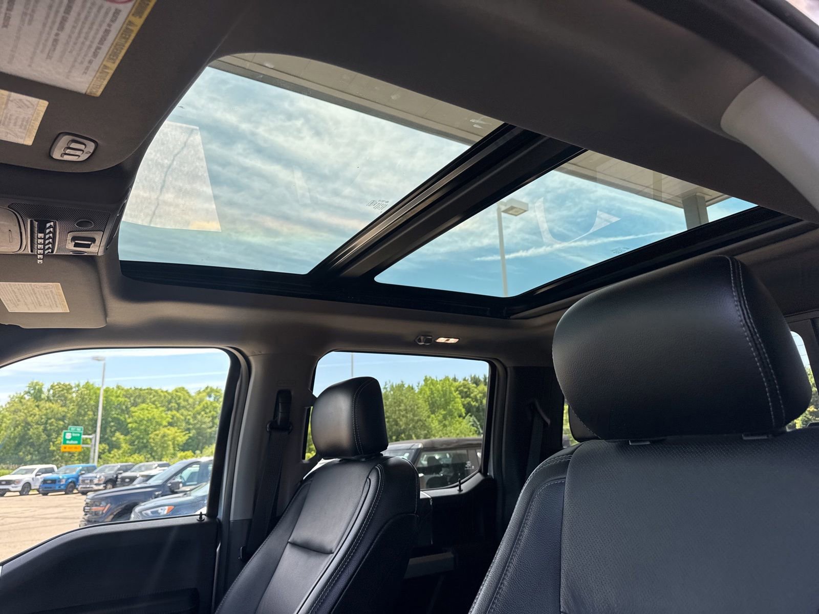 Certified 2017 Ford F250 Lariat w/ Lariat Ultimate Package AWD/4WD image 29